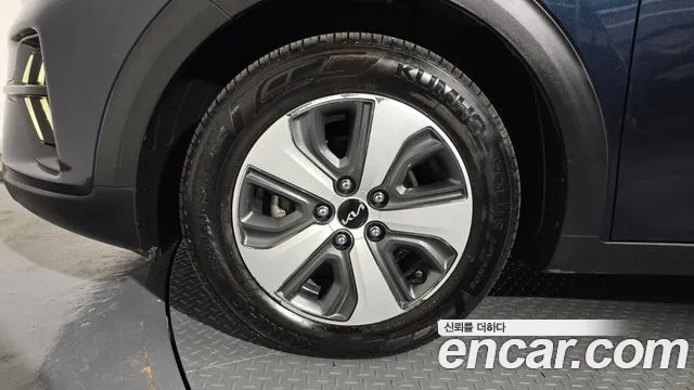 Kia Niro 2021 thumb 4