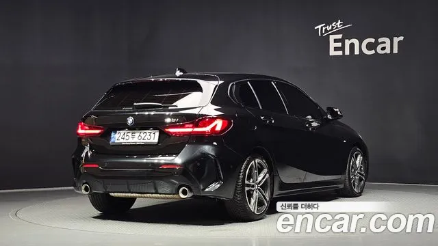 BMW 1 серии 2023 thumb 2