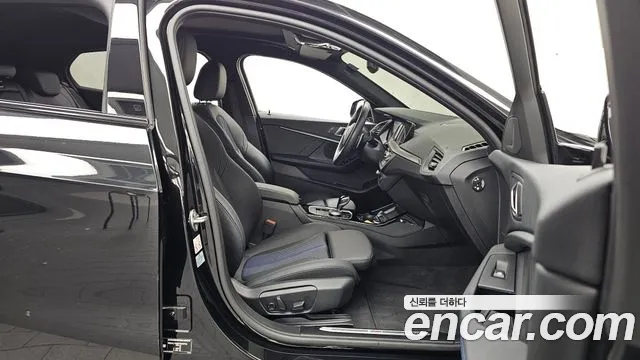 BMW 1 серии 2023 thumb 11