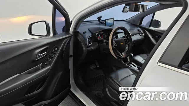 Chevrolet Tracker 2018 thumb 10