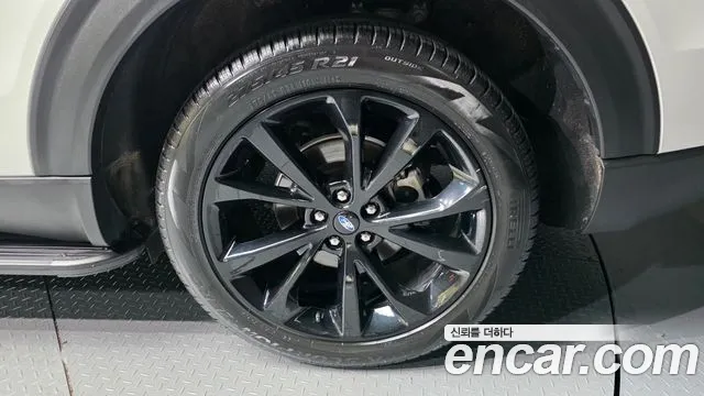 Ford Explorer 2022 thumb 5