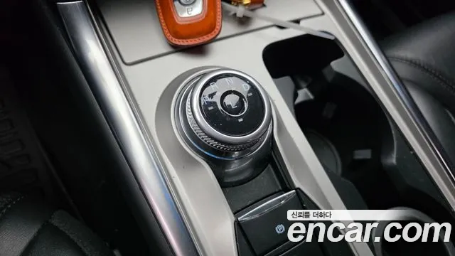 Ford Explorer 2022 thumb 9