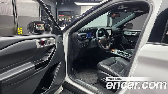 Ford Explorer 2022 thumb 10