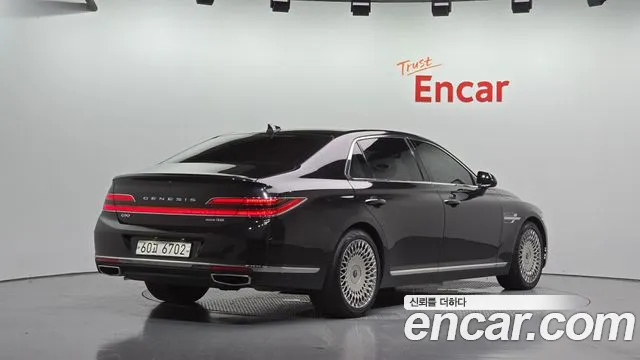 Genesis G90 2019 thumb 2