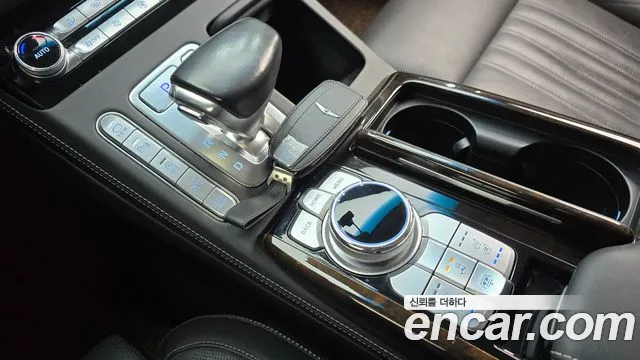 Genesis G90 2019 thumb 9