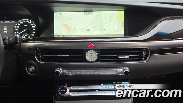 Genesis G90 2019 thumb 12