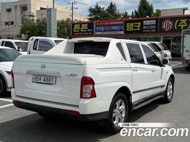 KG_Mobility_Ssangyong KORANDO 2013 thumb 2