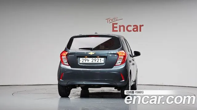 Chevrolet Spark 2018 thumb 3