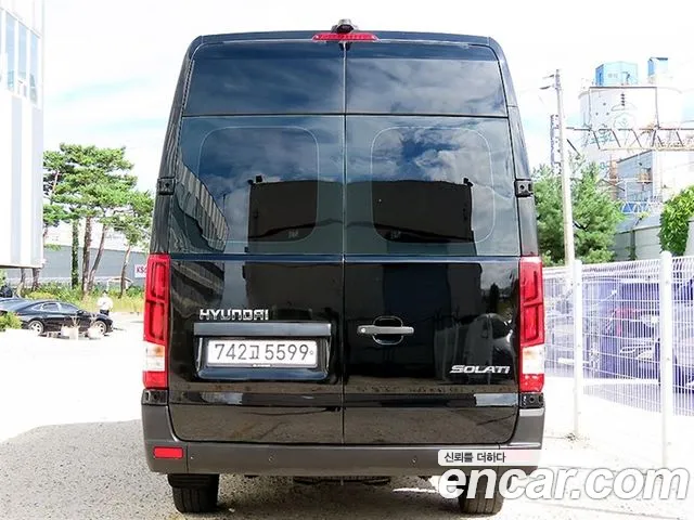 Hyundai Staria 2019 thumb 4