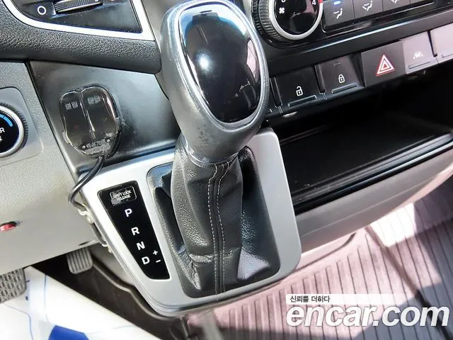 Hyundai Staria 2019 thumb 10