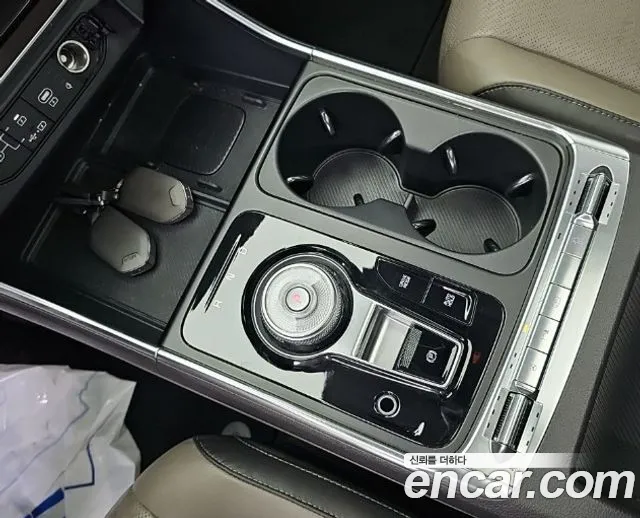 Kia Carnival 2024 thumb 8