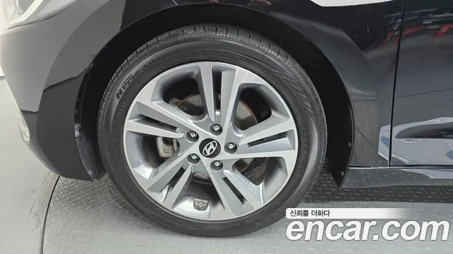 Hyundai Avante 2016 thumb 5