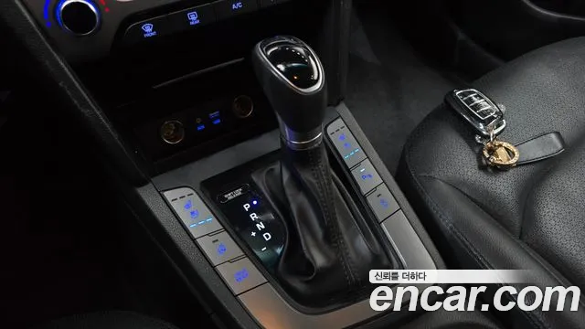 Hyundai Avante 2016 thumb 9