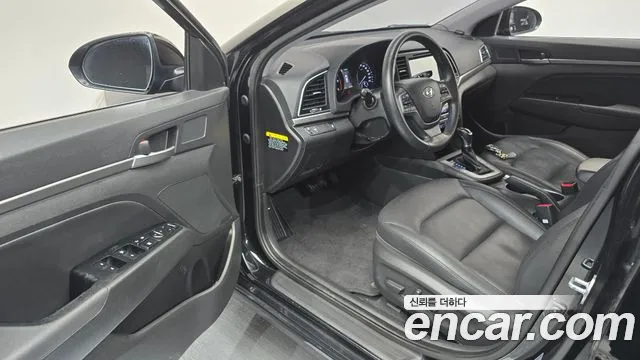 Hyundai Avante 2016 thumb 10