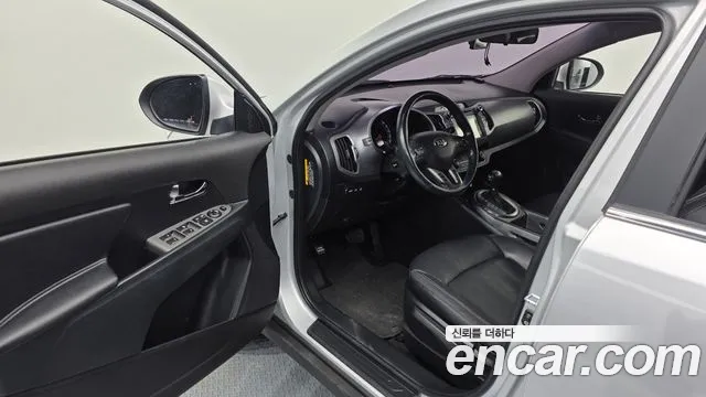 Kia Sportage 2015 thumb 10