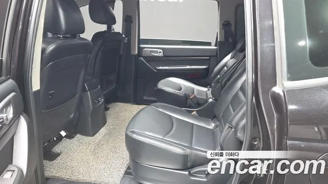 KG_Mobility_Ssangyong KORANDO 2017 thumb 12