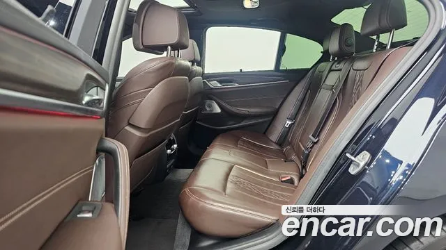 BMW 5 серии 2020 thumb 12