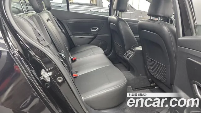 Renault Fluence 2014 thumb 12