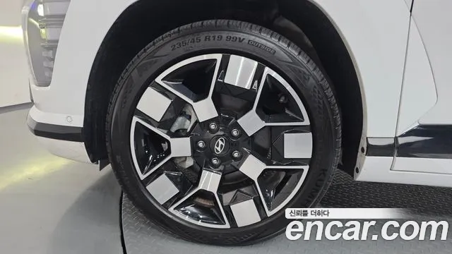 Hyundai Kona 2023 thumb 5