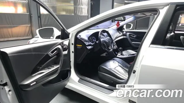 Hyundai Grandeur 2016 thumb 10