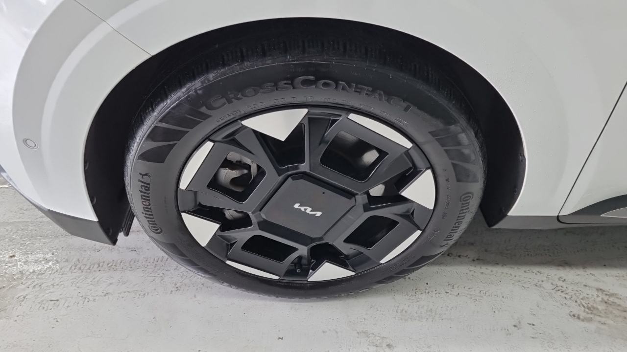 Kia Carnival 2024 thumb 5