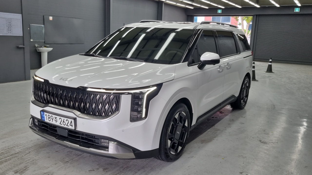 Kia Carnival 2024 thumb 12