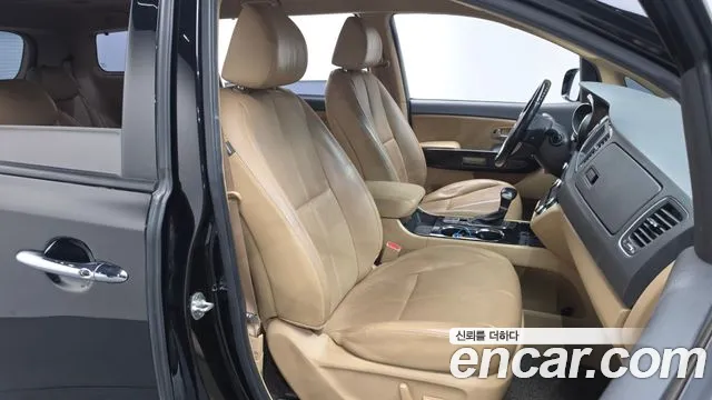Kia Carnival 2019 thumb 12