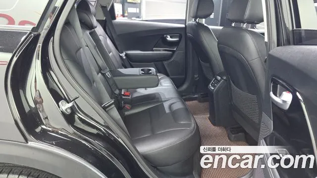 Kia Niro 2017 thumb 12