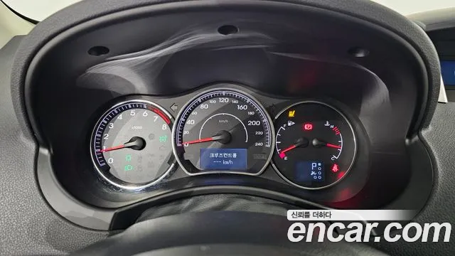Renault QM5 2013 thumb 8