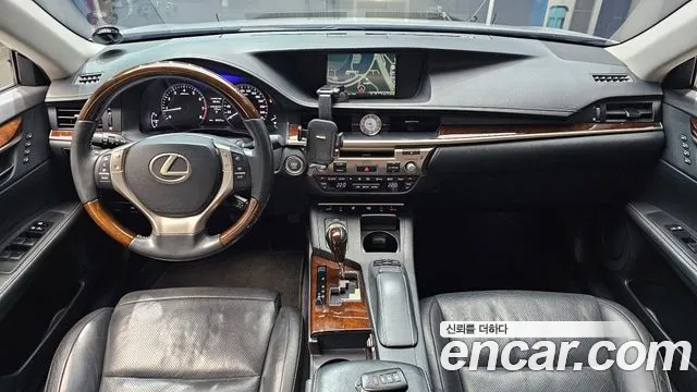 Lexus ES 2012 thumb 7