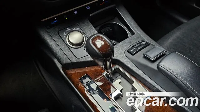 Lexus ES 2012 thumb 9
