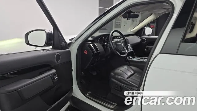 Land Rover Discovery 2018 thumb 10