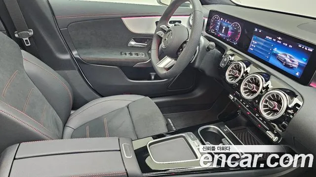 Mercedes-Benz CLA 2025 thumb 9