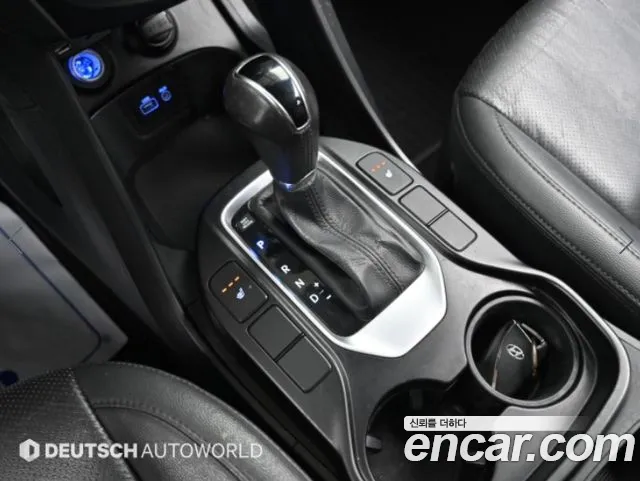 Hyundai Santa Fe 2016 thumb 9