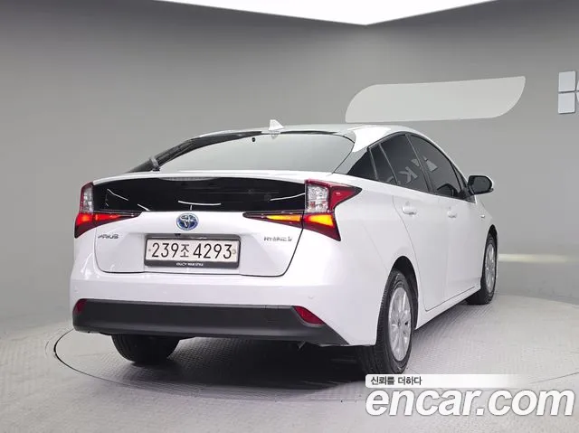 Toyota Prius 2022 thumb 4