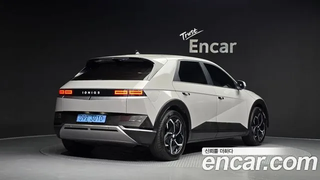 Hyundai IONIQ 5 2021 thumb 2