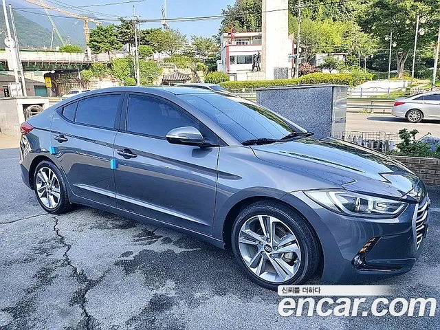 Hyundai Avante 2017 thumb 4