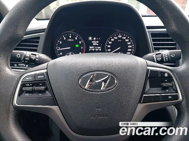 Hyundai Avante 2017 thumb 8
