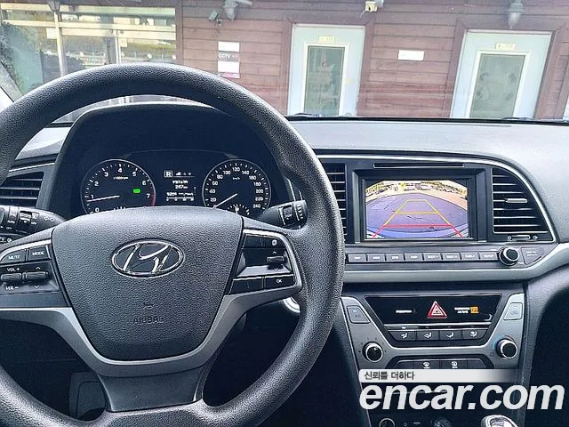 Hyundai Avante 2017 thumb 9