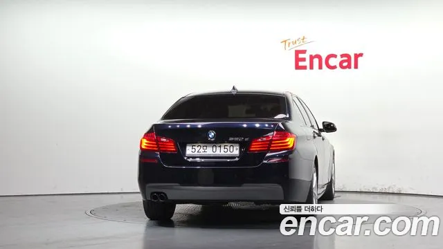 BMW 5 серии 2016 thumb 4