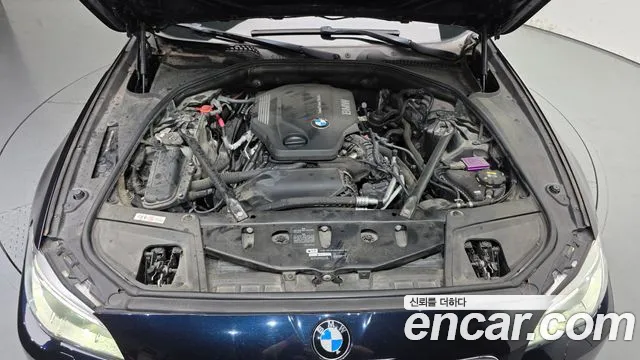 BMW 5 серии 2016 thumb 6