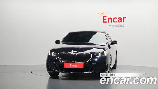 BMW 5 серии 2025 thumb 2