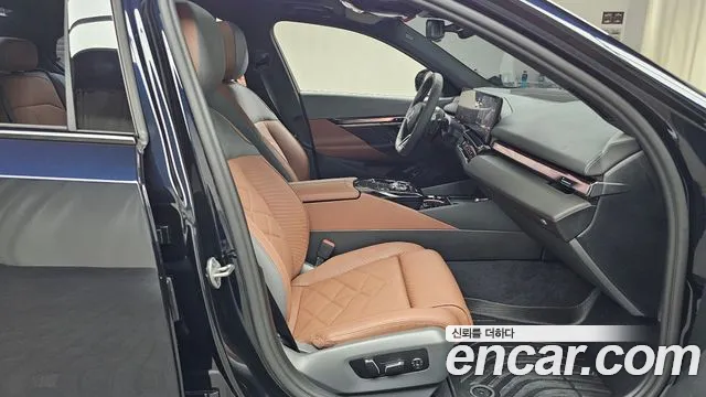 BMW 5 серии 2025 thumb 10