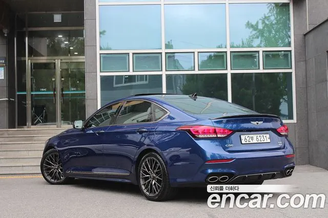 Genesis G80 2017 thumb 5