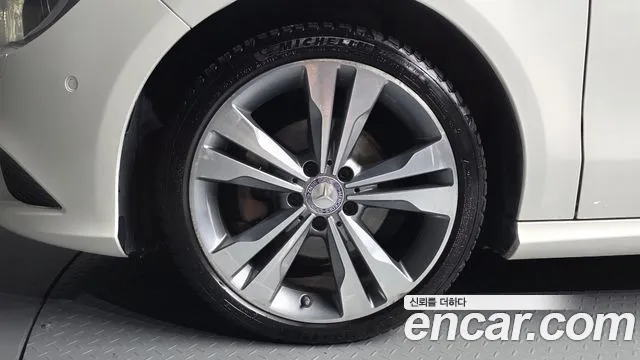 Mercedes-Benz CLA 2016 thumb 5