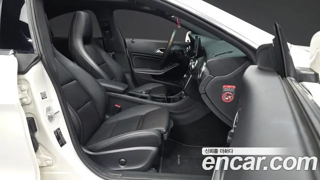 Mercedes-Benz CLA 2016 thumb 11