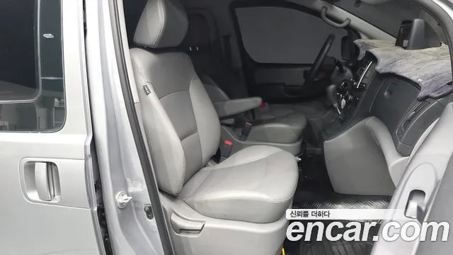 Hyundai Starex 2018 thumb 11