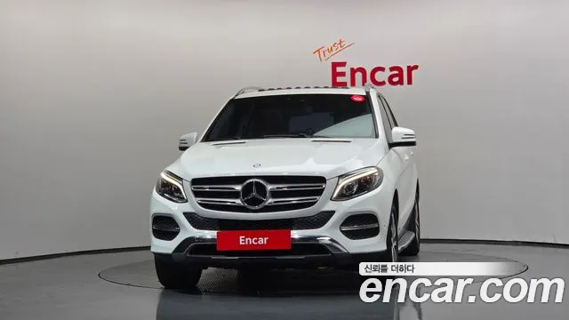Mercedes-Benz GLE 2016 thumb 3