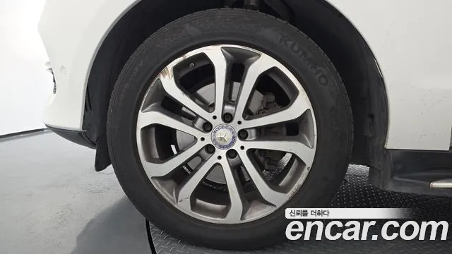 Mercedes-Benz GLE 2016 thumb 5