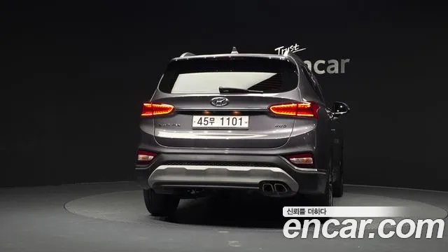 Hyundai Santa Fe 2018 thumb 4